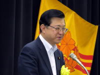 自衛官候補生修了式で